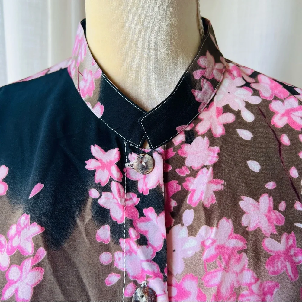 Cherry blossom silk top, sz M - Picture 3 of 4